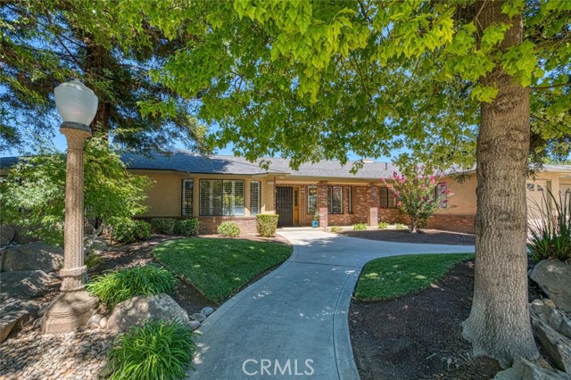 6442 N Gentry Avenue, Fresno CA: https://media.crmls.org/medias/47376527-41ce-434e-a5cd-77348b89d5a9.jpg