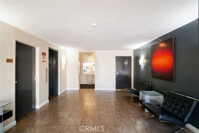 Detail Gallery Image 20 of 20 For 21500 Burbank #310,  Woodland Hills,  CA 91367 - 2 Beds | 2 Baths