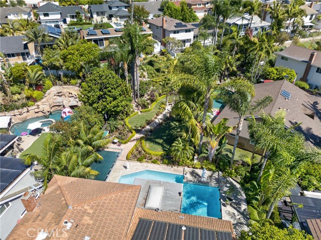5 Bed Home for Sale in Costa Mesa, California
