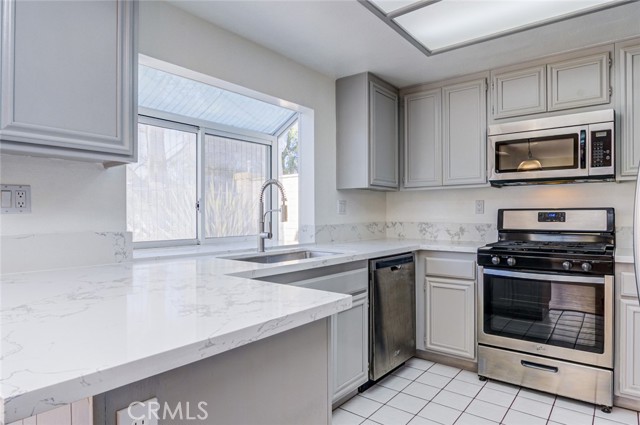 Detail Gallery Image 8 of 30 For 26631 Strafford, Mission Viejo,  CA 92692 - 4 Beds | 2/1 Baths