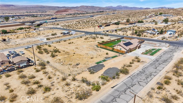 28094 Church Street, Barstow CA: https://media.crmls.org/medias/4738dcdf-5ca0-47a4-a2b9-6a99de32319a.jpg