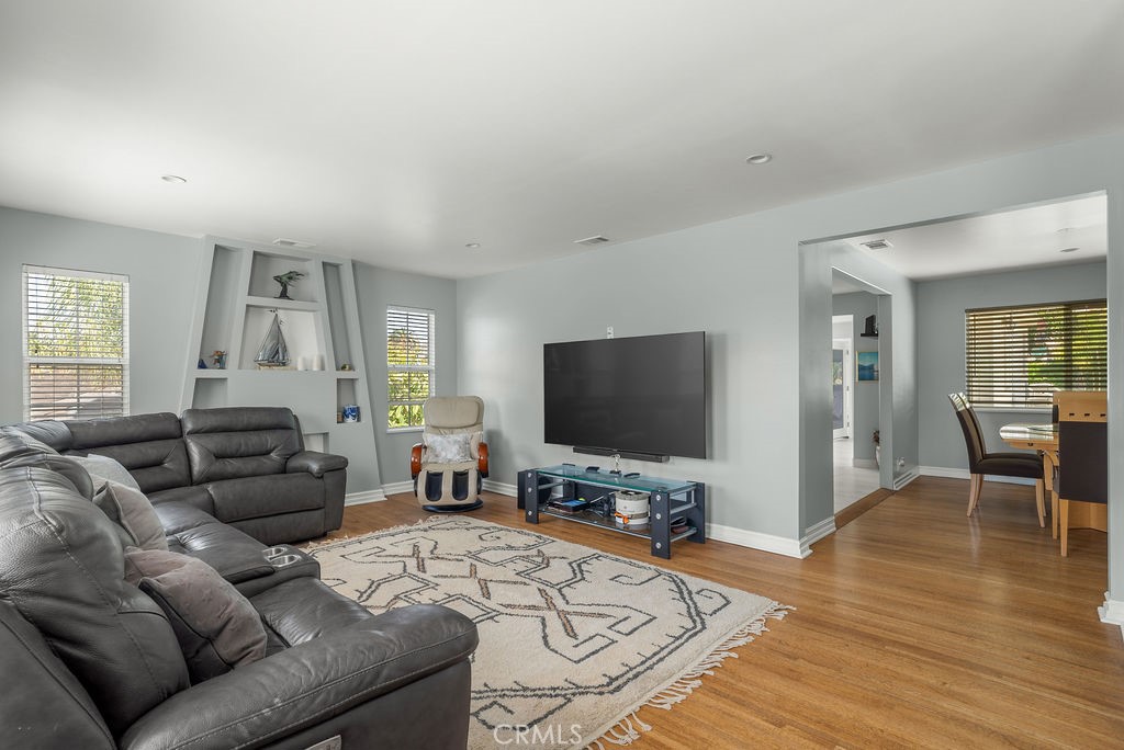 MLS #SB25154373 img 5