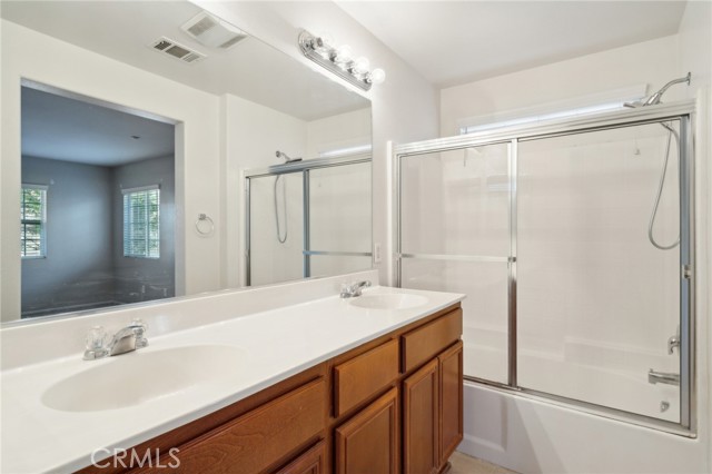 Detail Gallery Image 24 of 42 For 25888 Iris Ave #B,  Moreno Valley,  CA 92551 - 2 Beds | 2/1 Baths