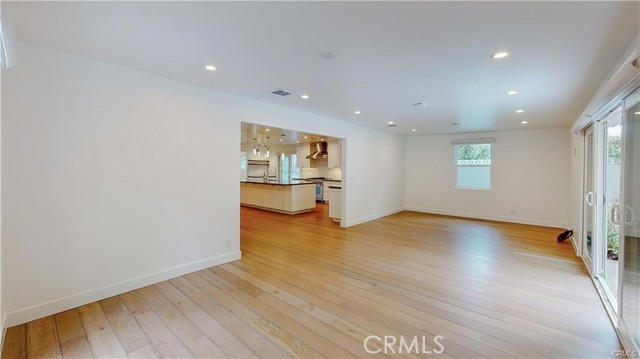 Detail Gallery Image 22 of 50 For 3119 Mesa Verde Dr, Burbank,  CA 91504 - 4 Beds | 3 Baths