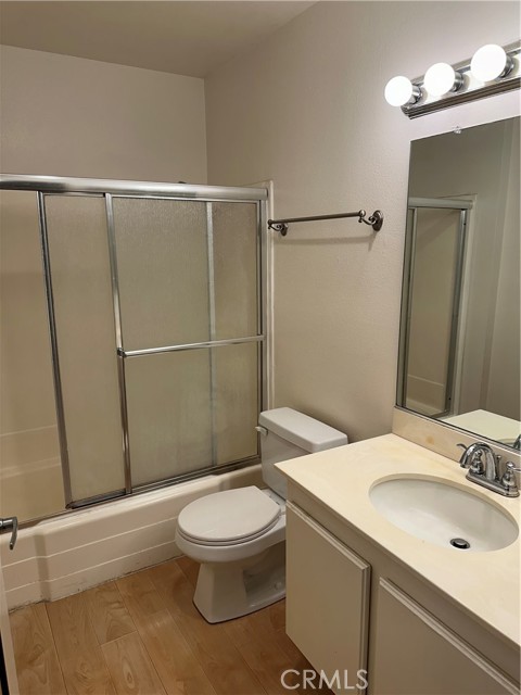 Detail Gallery Image 12 of 20 For 7101 Farralone Ave #115,  Canoga Park,  CA 91303 - 1 Beds | 1 Baths