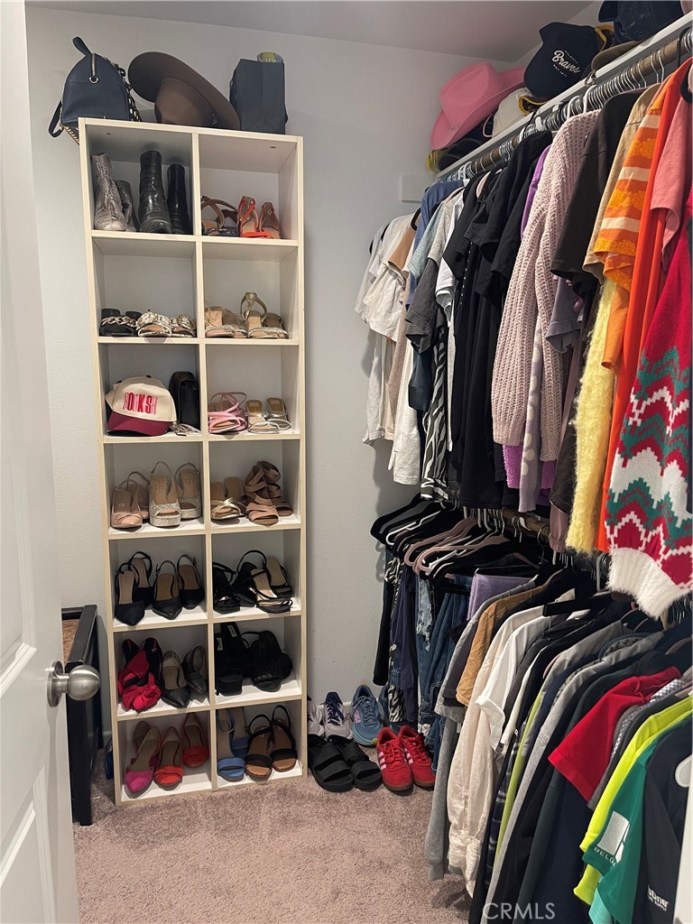 https://media.crmls.org/medias/473bd137-eed4-4307-b0cf-82f67bfdeed4.jpg?preset=X-Large
