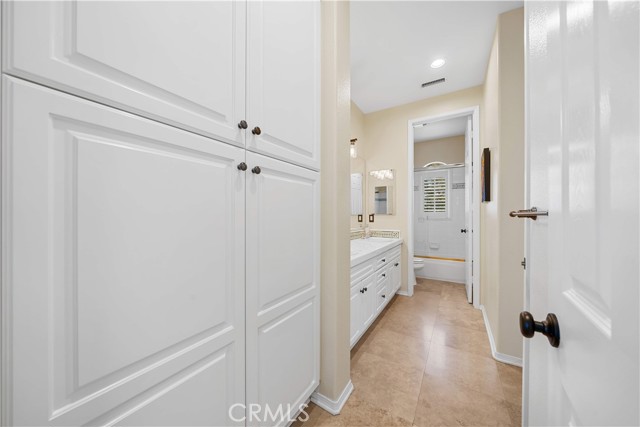 18642 Topanga Canyon Road, Silverado CA: https://media.crmls.org/medias/473c06d9-2f68-44aa-9132-5dcab801a7b6.jpg