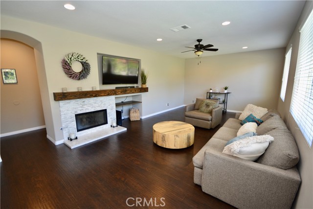 Detail Gallery Image 12 of 32 For 31485 Culbertson Ln, Temecula,  CA 92591 - 5 Beds | 3 Baths