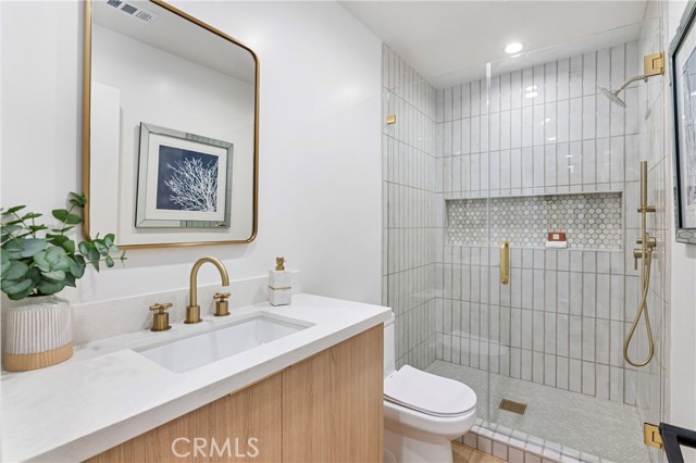 Detail Gallery Image 17 of 35 For 20225 Allentown Dr, Woodland Hills,  CA 91364 - 5 Beds | 4/2 Baths