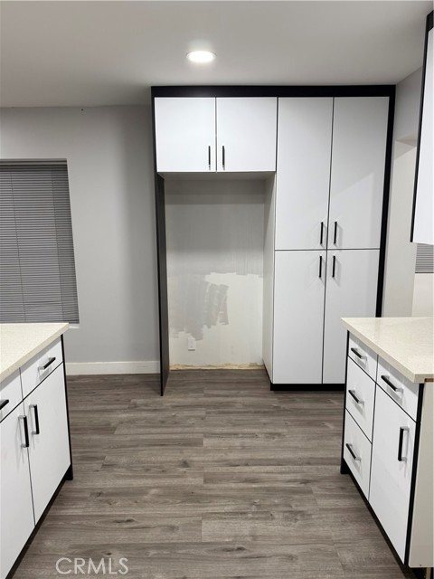 Detail Gallery Image 8 of 14 For 2321 W Avenue M4, Palmdale,  CA 93551 - 2 Beds | 2 Baths