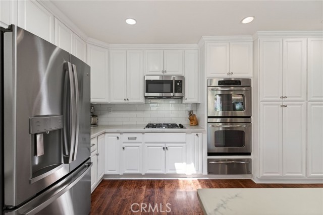 Detail Gallery Image 7 of 46 For 1986 Wetherly Way, Riverside,  CA 92506 - 4 Beds | 3 Baths