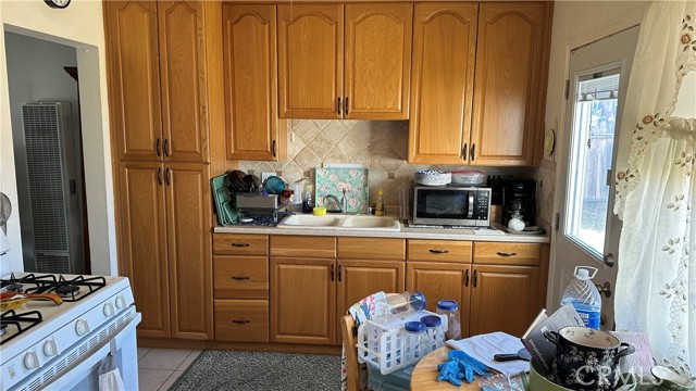 Detail Gallery Image 24 of 33 For 4015 W 147th St, Lawndale,  CA 90260 - – Beds | – Baths