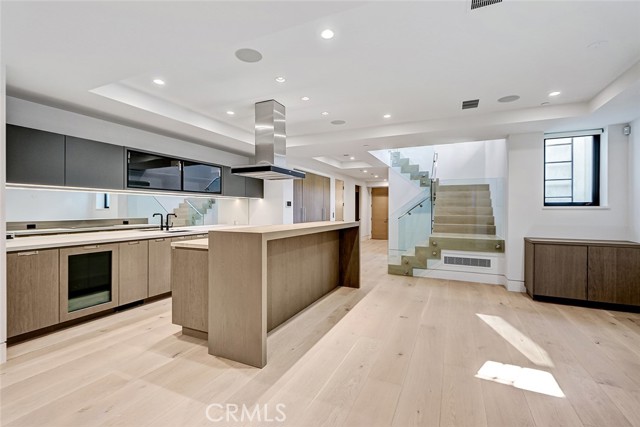 Detail Gallery Image 32 of 47 For 2016 Ocean, Manhattan Beach,  CA 90266 - 5 Beds | 5/2 Baths