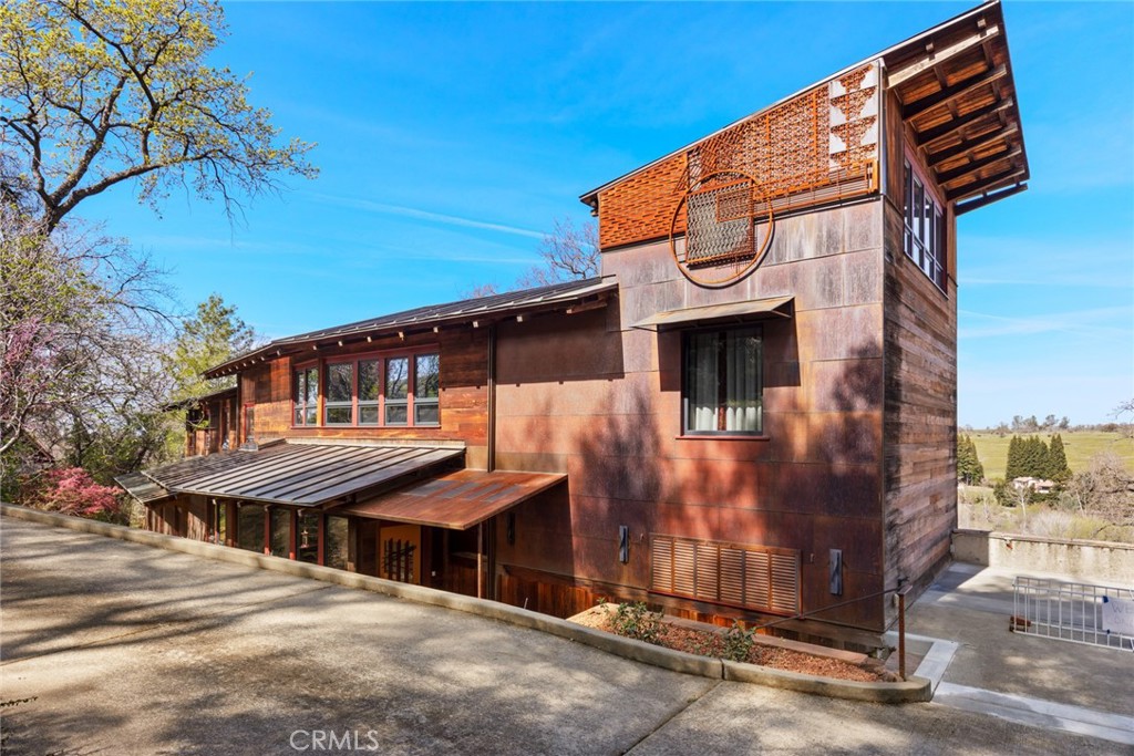 79 Alm Bluffs Drive