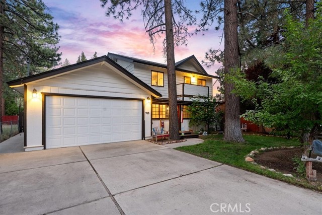 Detail Gallery Image 3 of 45 For 928 Anita Ave, Big Bear City,  CA 92314 - 4 Beds | 2 Baths