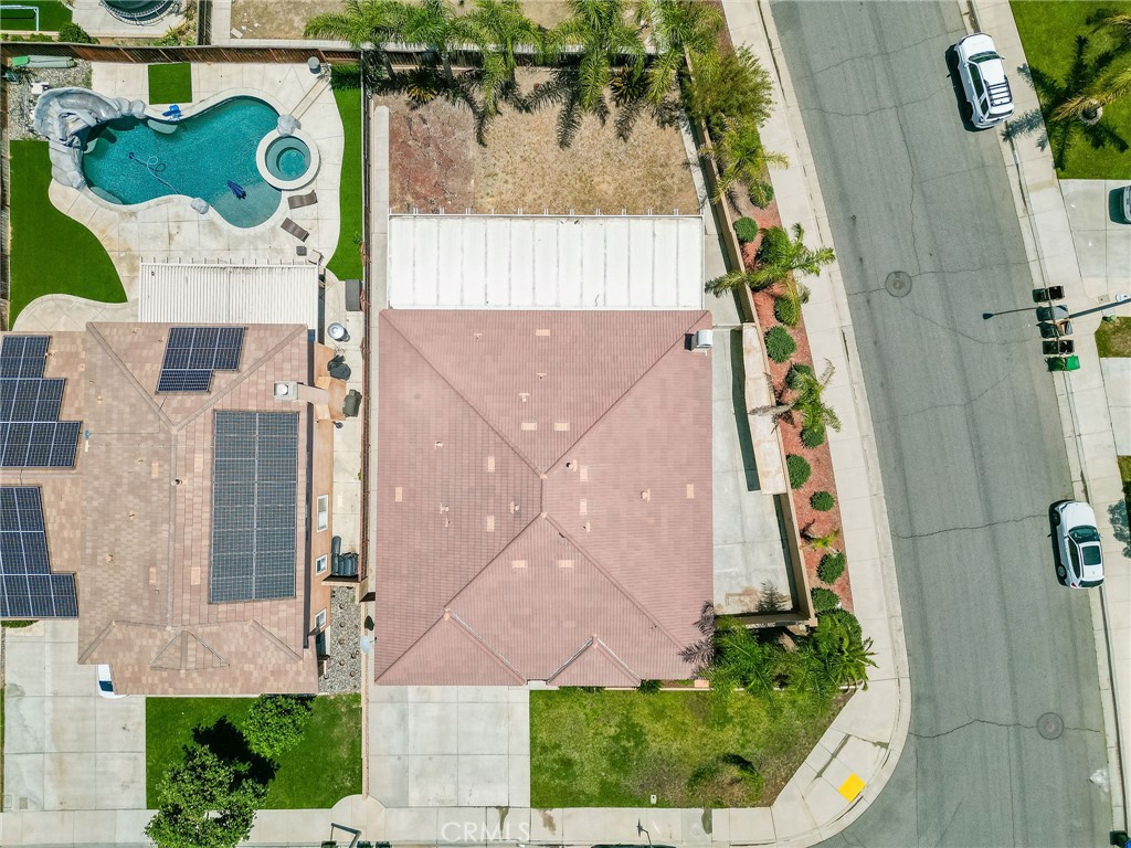 https://media.crmls.org/medias/473e9917-be3a-4507-8dbd-d6833ec17d37.jpg?preset=X-Large