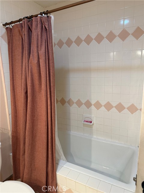 Detail Gallery Image 15 of 39 For 15911 Dundalk Ln, Huntington Beach,  CA 92647 - 3 Beds | 2 Baths