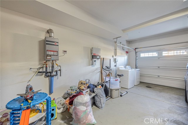 2534 Mapleleaf Terrace, Palmdale CA: https://media.crmls.org/medias/473ed884-e870-41bc-9693-75dc93dc95d3.jpg