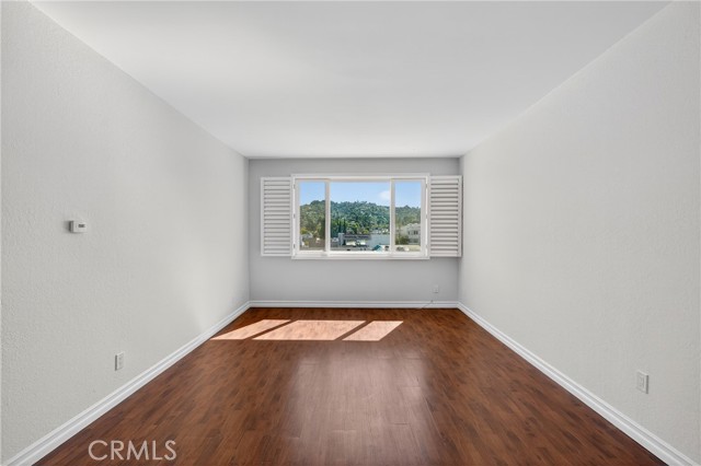 Detail Gallery Image 7 of 36 For 4441 Woodman Ave #304,  Sherman Oaks,  CA 91423 - 1 Beds | 1 Baths