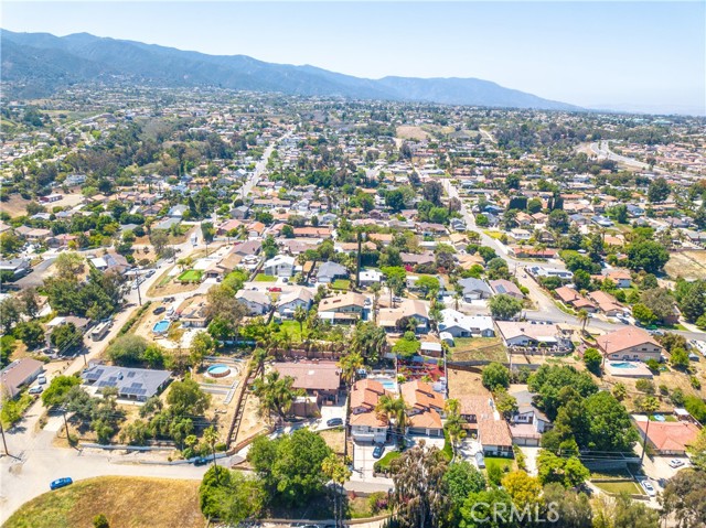 Detail Gallery Image 4 of 31 For 20171 Corona St, Corona,  CA 92881 - 5 Beds | 4 Baths