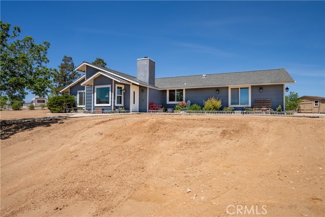 Detail Gallery Image 2 of 40 For 10932 Choiceana Ave, Hesperia,  CA 92345 - 4 Beds | 2 Baths
