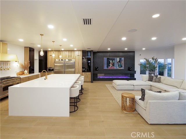 Front Image Thumbnail for CRPV25256668