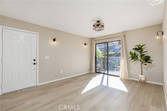 Detail Gallery Image 4 of 23 For 1265 Kendall Dr #1411,  San Bernardino,  CA 92407 - 2 Beds | 1 Baths