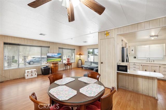 471 Santa Clara Circle, Hemet CA: https://media.crmls.org/medias/4740897b-7f16-4f0c-84d0-8e3285f8e4fd.jpg