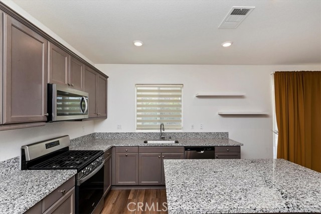 Detail Gallery Image 11 of 44 For 1450 Galway Ave, Redlands,  CA 92374 - 4 Beds | 3 Baths