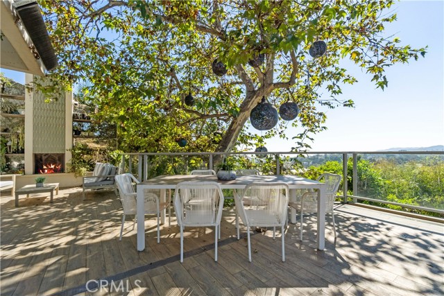 Detail Gallery Image 6 of 31 For 1619 Tower Grove, Beverly Hills,  CA 90210 - 4 Beds | 4/2 Baths