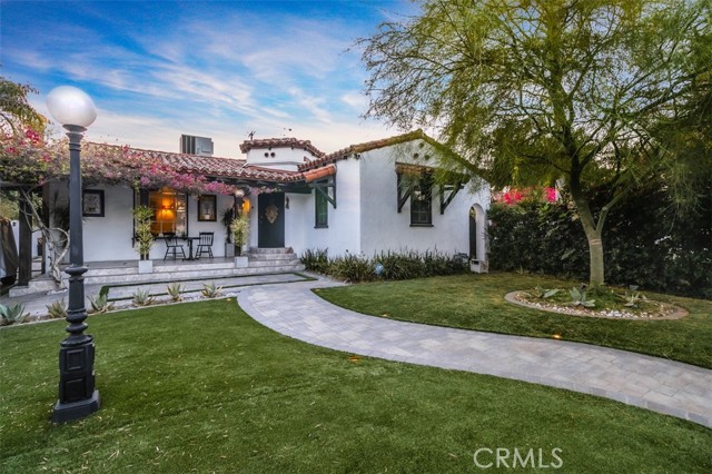 Detail Gallery Image 3 of 41 For 4245 Riverton Ave, Studio City,  CA 91602 - 2 Beds | 3 Baths