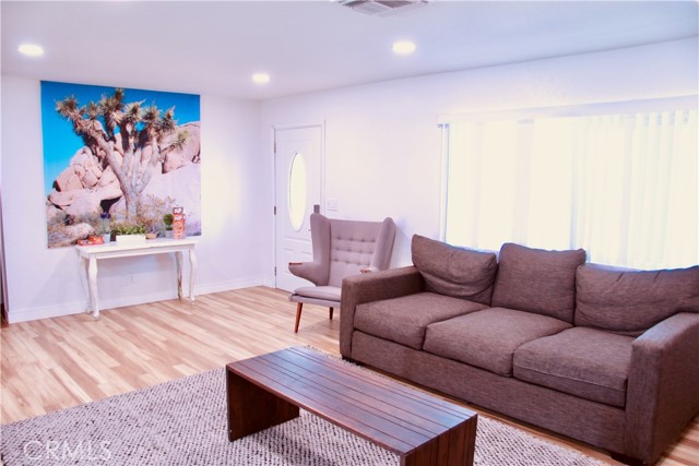 7112 Mecca Road, Joshua Tree CA: https://media.crmls.org/medias/4741debe-c821-46a4-9d88-c66e3de881ad.jpg