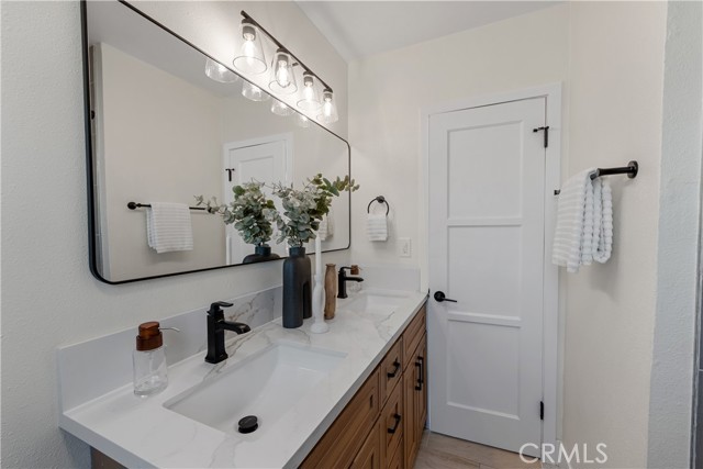 Detail Gallery Image 21 of 59 For 130 -132 S Lime St, Orange,  CA 92868 - 6 Beds | 3 Baths