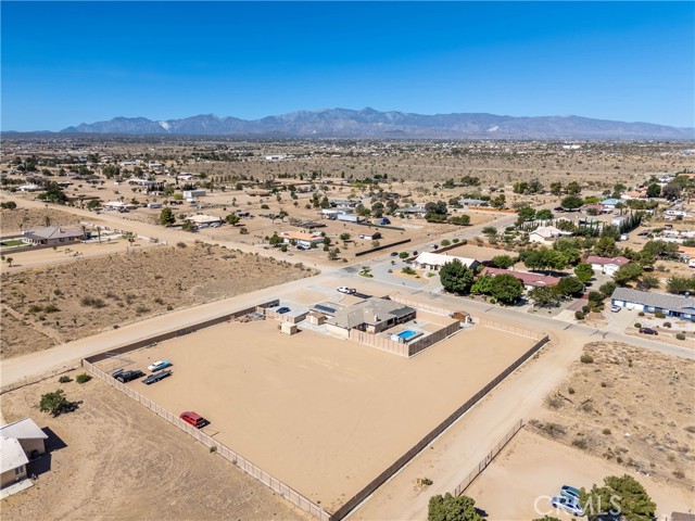 10124 Mesa Road, Victorville CA: https://media.crmls.org/medias/47424ffc-7630-4956-b0f8-748b80d756ea.jpg