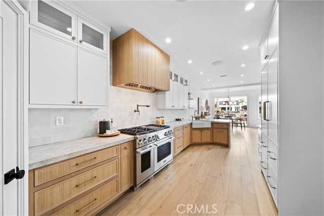 Detail Gallery Image 7 of 61 For 16214 Bimini, Huntington Beach,  CA 92649 - 5 Beds | 3 Baths