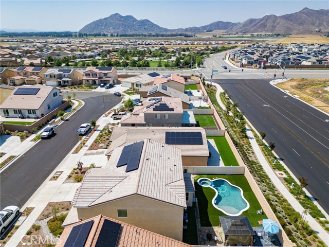 29550 Woodcreek Trail, Winchester CA: https://media.crmls.org/medias/47434e0f-56f4-4e1c-b45c-7b264d553561.jpg