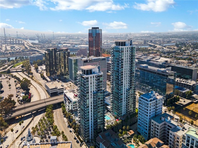 Detail Gallery Image 50 of 52 For 411 W Seaside Way #405,  Long Beach,  CA 90802 - 2 Beds | 2 Baths
