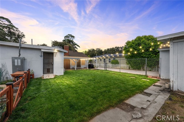 1326 Clock Avenue, Redlands CA: https://media.crmls.org/medias/474370a3-3ae4-464b-ac69-0bd88ae63f1b.jpg