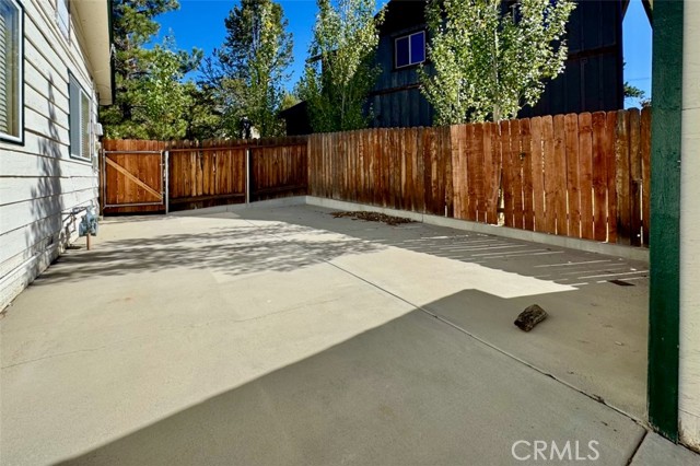 Detail Gallery Image 25 of 27 For 1395 Flintridge, Big Bear City,  CA 92314 - 3 Beds | 2 Baths