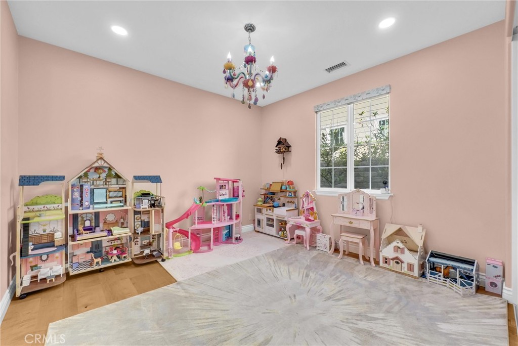 MLS #OC25275903 image #23