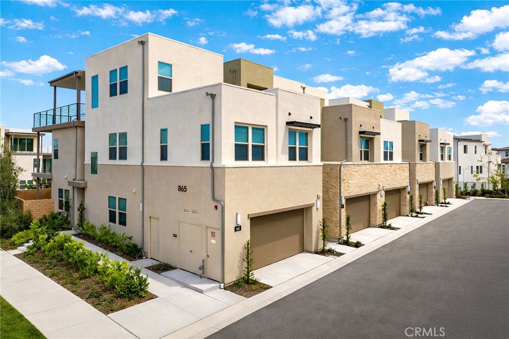 885 Poppy Court