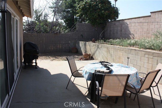 6400 Tournament Drive, Jurupa Valley CA: https://media.crmls.org/medias/47445b0e-89bf-4c1a-a75a-0bcd868ccf48.jpg