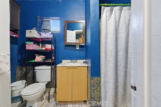 Detail Gallery Image 7 of 15 For 1147 Nadeau St, Los Angeles,  CA 90001 - 3 Beds | 2 Baths