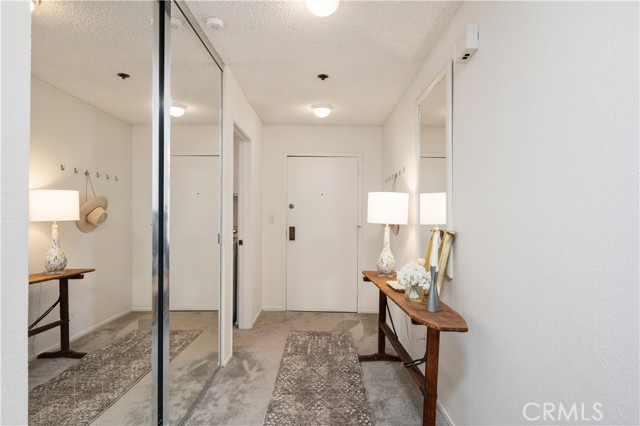 555 Esplanade, Redondo Beach, California 90277, 2 Bedrooms Bedrooms, ,2 BathroomsBathrooms,Residential,For Sale,Esplanade,SB25176397
