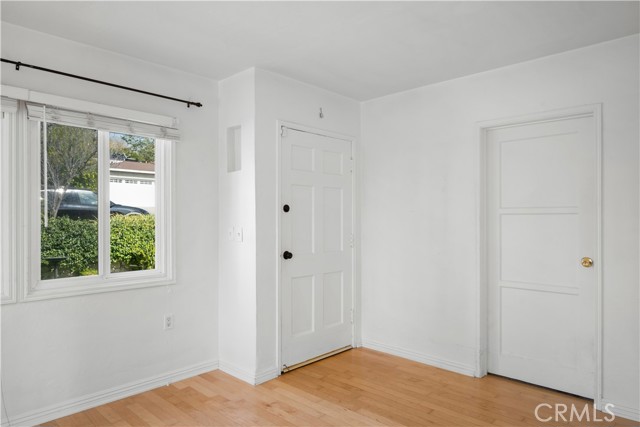 Detail Gallery Image 4 of 30 For 3120 Alabama, La Crescenta,  CA 91214 - 3 Beds | 1/1 Baths