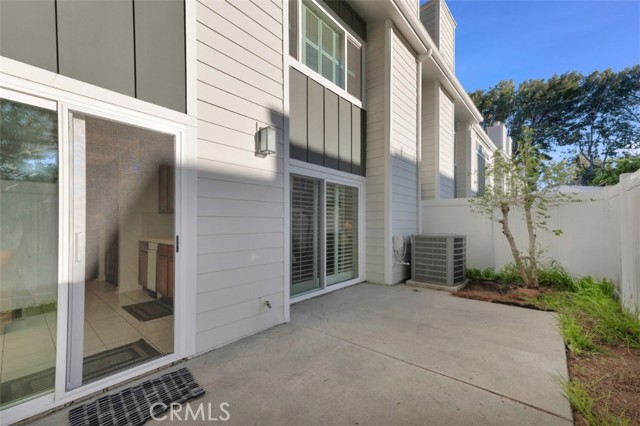 Detail Gallery Image 16 of 39 For 18200 Andrea Cir #6,  Northridge,  CA 91325 - 3 Beds | 2/1 Baths