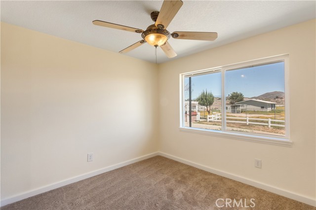 32722 Patita Lane, Winchester CA: https://media.crmls.org/medias/47456e50-6195-4960-8c9b-14f77b48d9d7.jpg