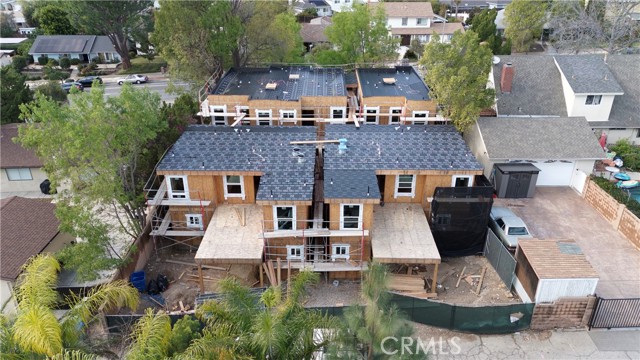 Detail Gallery Image 4 of 13 For 11348 Reseda #B,  Porter Ranch,  CA 91326 - 3 Beds | 3 Baths