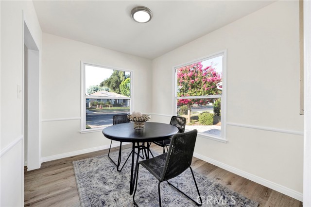 17350 Hamlin Street, Lake Balboa CA: https://media.crmls.org/medias/4746e5d7-53c9-480d-9b50-0995a428831d.jpg