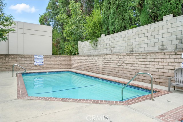 14937 Sherman Way, Van Nuys CA: https://media.crmls.org/medias/47471031-1c9c-4c5a-910b-83c293a5ccdf.jpg